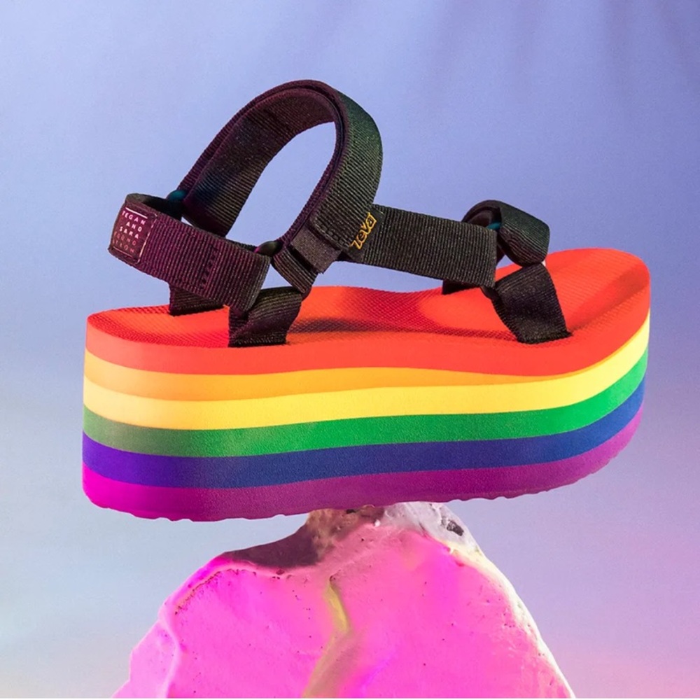 Rainbow platform Tevas 🌈 - Picture 2 of 7